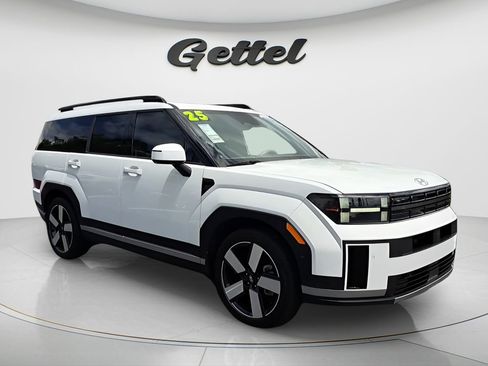 Used 2025 Hyundai Santa Fe Limited image 10