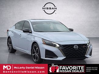 Used 2024 Nissan Altima 2.5 SR w/ SR Premium Package FWD video 1