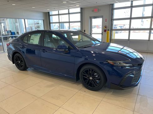 New 2026 Toyota Camry SE w/ Convenience Package image 1