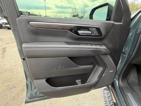 Used 2025 Chevrolet Tahoe Z71 w/ Z71 Off-Road Package AWD/4WD image 22