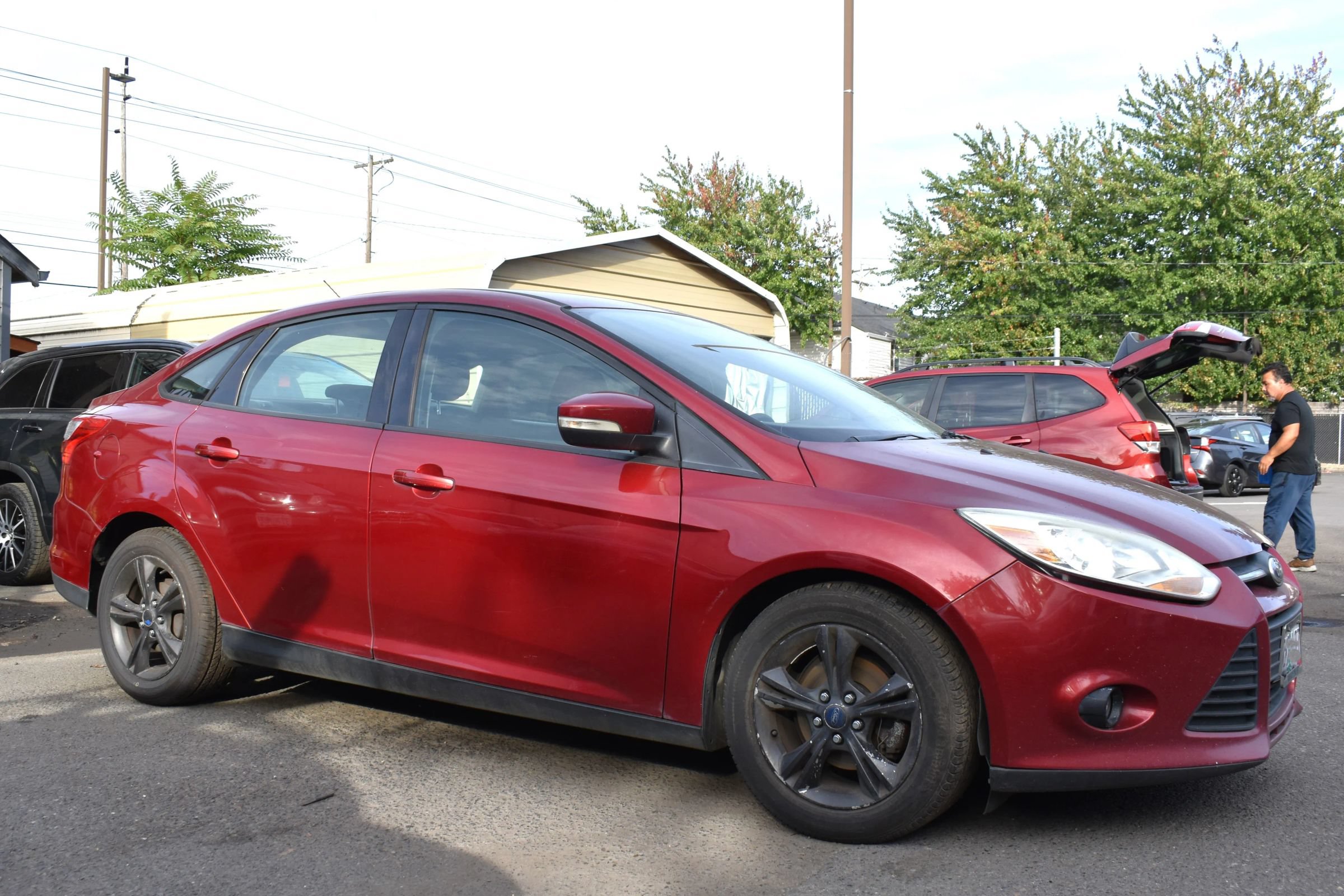 Used 2013 Ford Focus SE FWD image 2