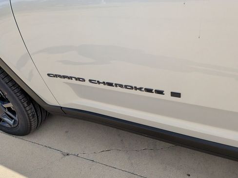 New 2025 Jeep Grand Cherokee L Limited image 56