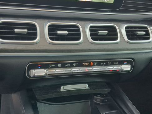 Used 2022 Mercedes-Benz GLS 450 4MATIC image 18