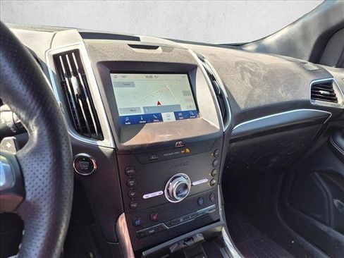 Used 2020 Ford Edge ST w/ Equipment Group 401A AWD/4WD image 11