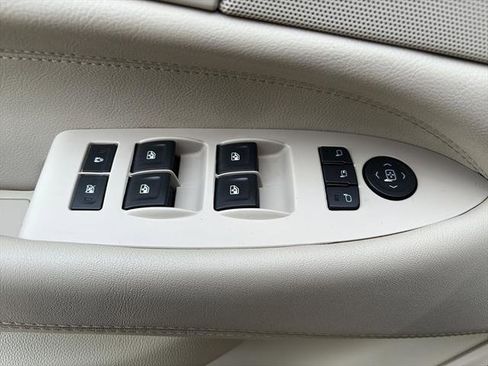 Used 2019 Cadillac Escalade Premium Luxury image 20