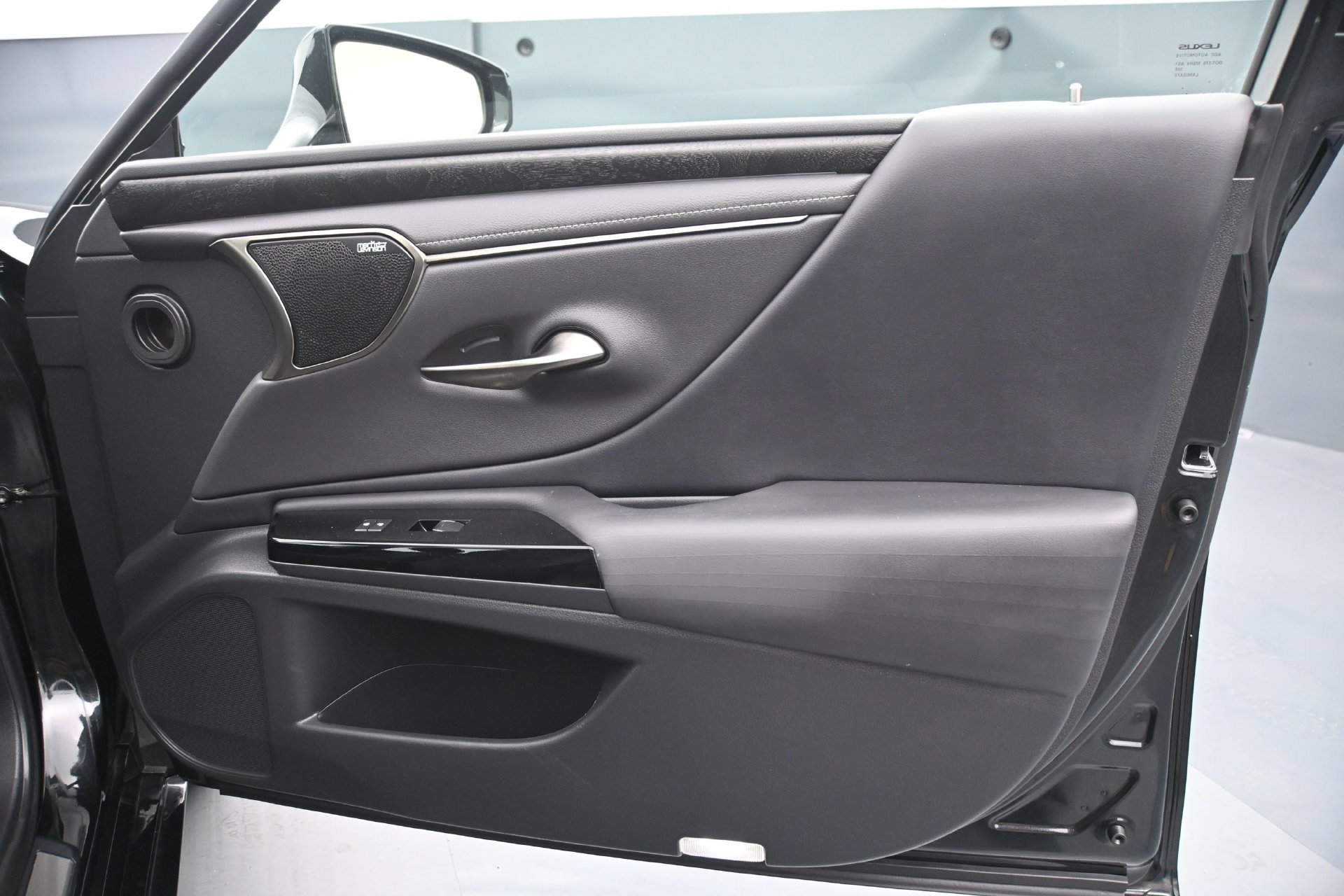 Used 2022 Lexus ES 350 Ultra Luxury FWD image 12