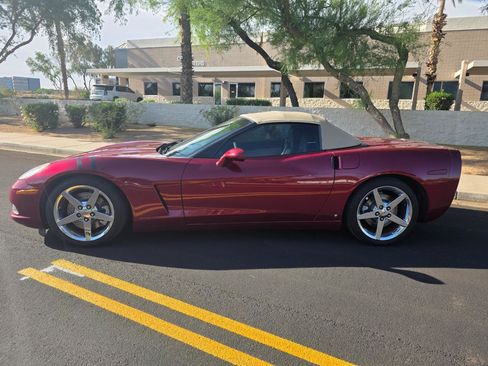 Used 2007 Chevrolet Corvette Convertible w/ Preferred Equipment Group RWD image 5