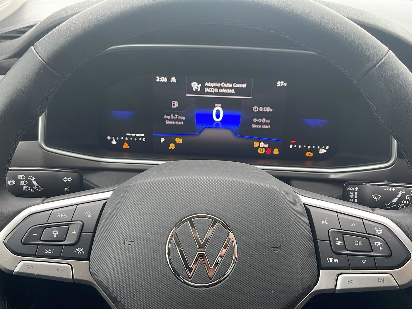 New 2026 Volkswagen Taos SE AWD/4WD image 29