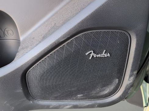 Used 2025 Nissan Frontier PRO-4X w/ Pro Convenience Package image 16