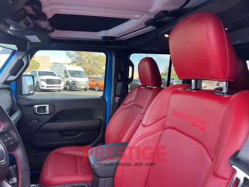 Used 2024 Jeep Wrangler Unlimited Rubicon 392 image 33