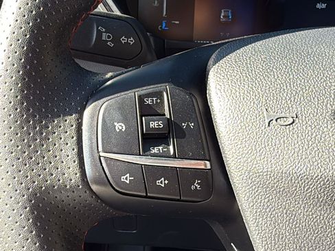 Used 2025 Ford Escape ST-Line FWD image 11