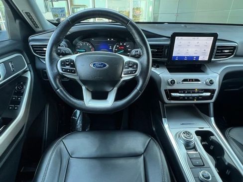 Used 2023 Ford Explorer XLT w/ Equipment Group 202A image 24
