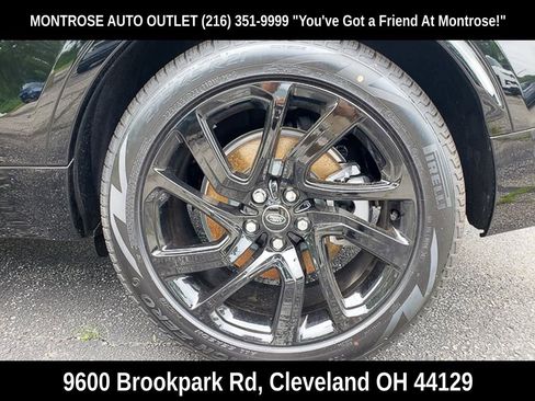 New 2025 Land Rover Discovery Dynamic SE image 12