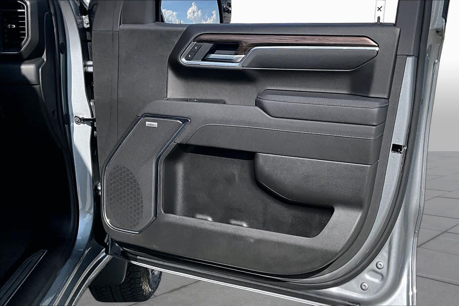 Used 2026 Chevrolet Silverado 1500 LT Trail Boss w/ Convenience Package II AWD/4WD image 25