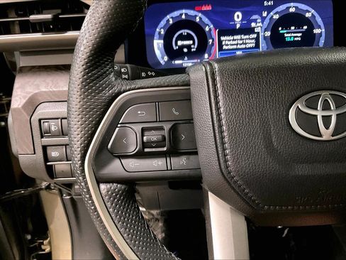 Used 2024 Toyota Tacoma Limited w/ Limited Package (LT) AWD/4WD image 24