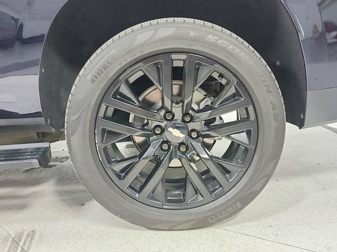 Used 2023 Chevrolet Suburban Premier AWD/4WD image 14