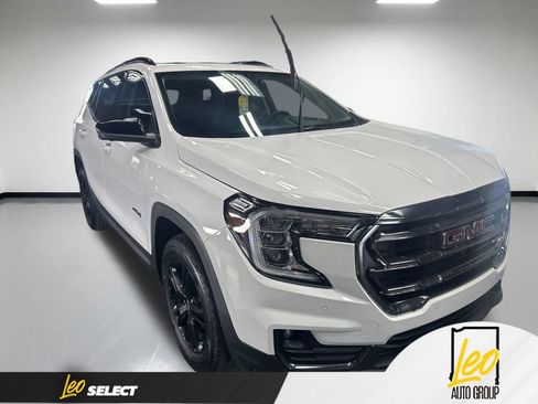 Used 2024 GMC Terrain AT4 w/ Tech Package AWD/4WD image 1