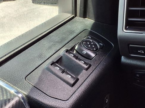 Used 2020 Ford F150 XLT w/ Equipment Group 302A Luxury AWD/4WD image 38