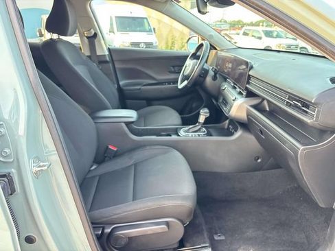 Used 2024 Hyundai Kona SEL AWD/4WD image 14