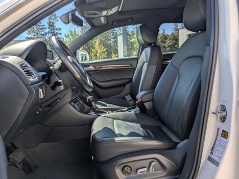 Used 2016 Audi Q3 2.0T Premium Plus w/ Technology Package image 16