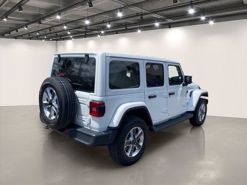 Used 2023 Jeep Wrangler Unlimited Sahara w/ LED Lighting Group AWD/4WD image 7