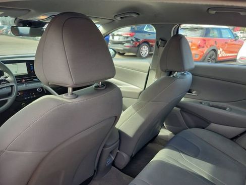 Used 2024 Hyundai Elantra SEL image 27
