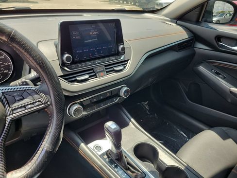 Used 2019 Nissan Altima 2.5 SR FWD image 23