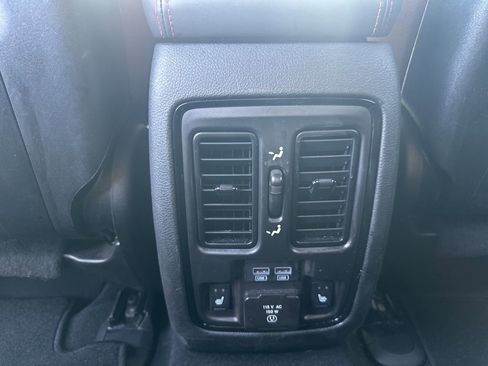 Used 2025 Dodge Durango R/T w/ Blacktop Package image 10