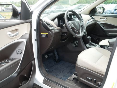 Used 2017 Hyundai Santa Fe Sport FWD image 11