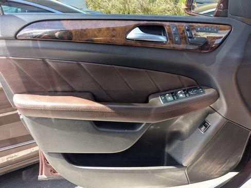 Used 2015 Mercedes-Benz GL 450 4MATIC image 12