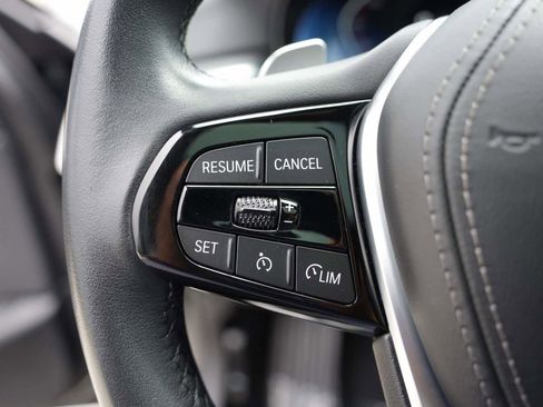 Used 2022 BMW 530i w/ Premium Package RWD image 17