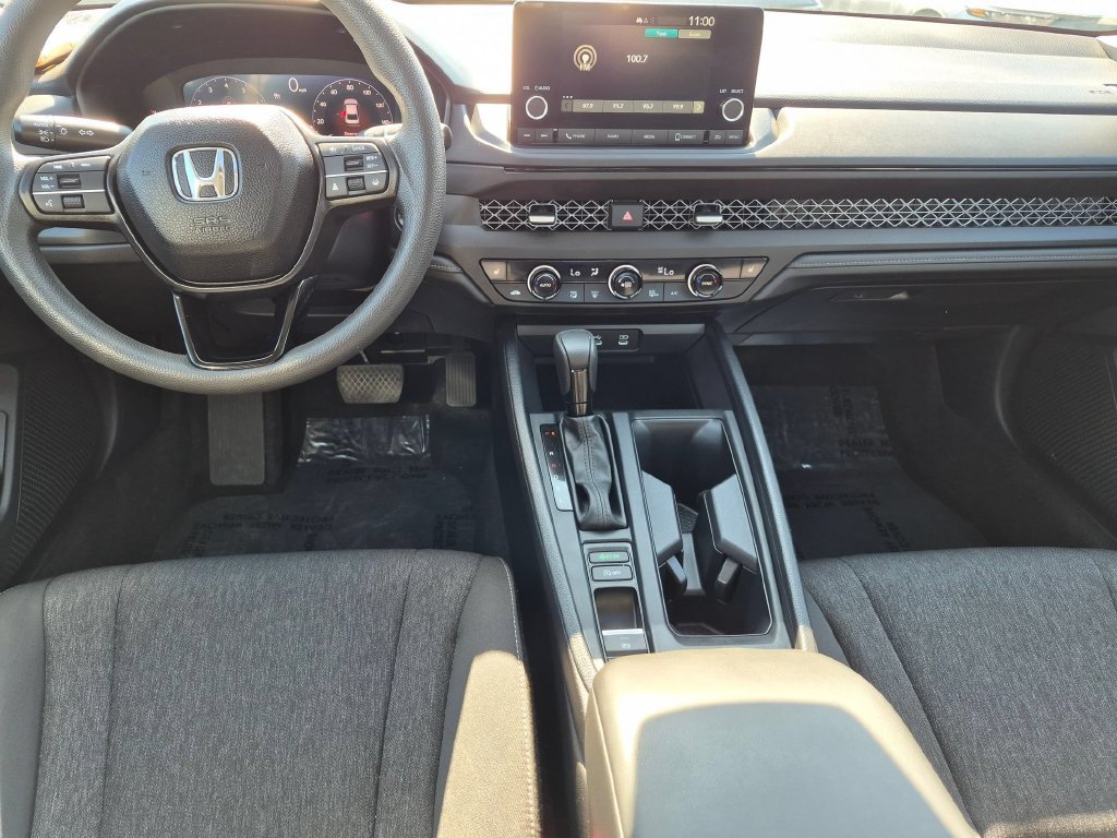 Used 2025 Honda Accord SE image 25