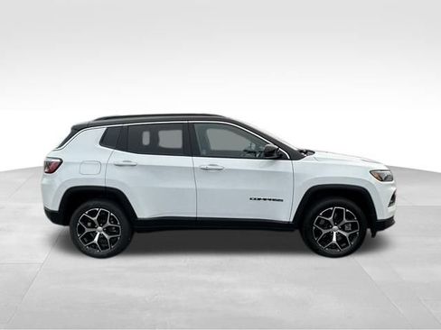 Used 2024 Jeep Compass Limited image 9