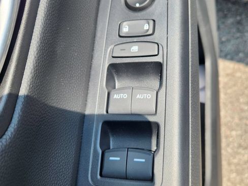 Used 2026 Honda CR-V EX image 9