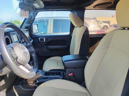 Used 2018 Jeep Wrangler Sport AWD/4WD image 5