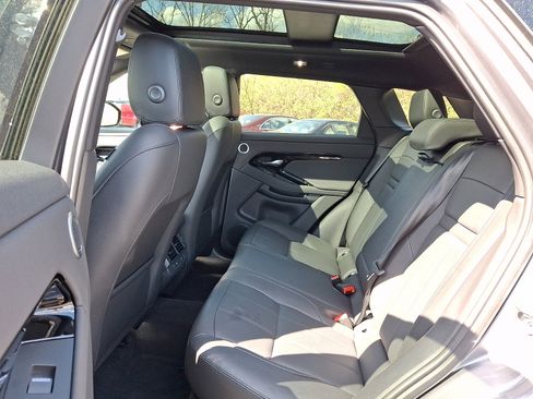 Used 2026 Land Rover Range Rover Evoque S AWD/4WD image 5