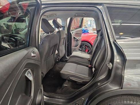 Used 2018 Ford Escape SE w/ Ford Safe & Smart Package FWD image 9