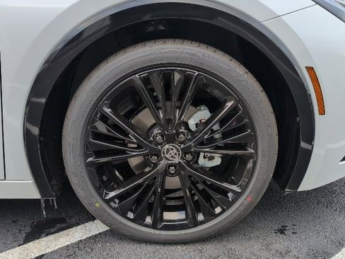 New 2026 Toyota Prius Plug-In Hybrid image 5