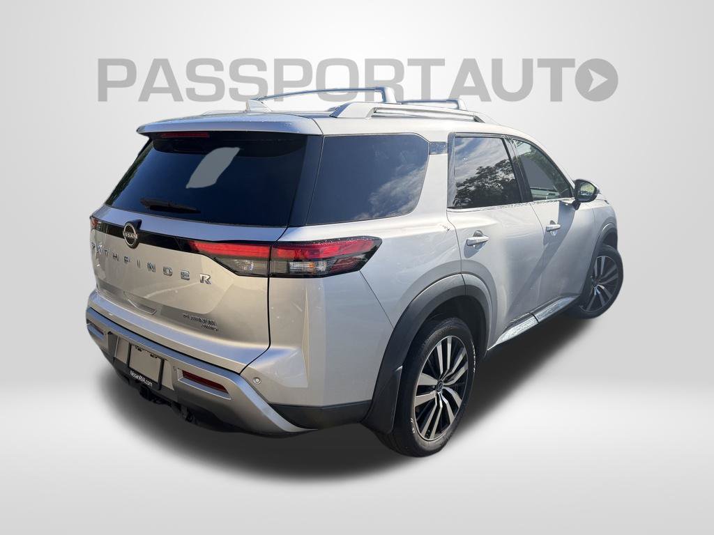 Used 2023 Nissan Pathfinder Platinum w/ Cargo Package AWD/4WD image 2