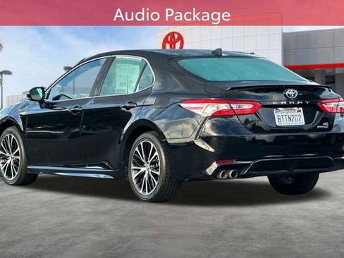 Certified 2020 Toyota Camry SE image 7