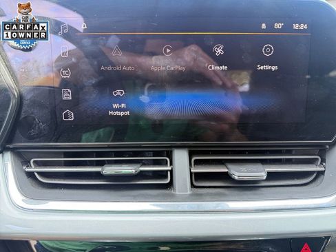 Used 2025 Chevrolet Trax LT image 31