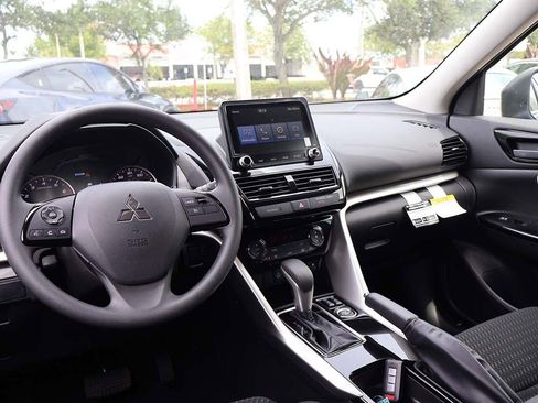 New 2026 Mitsubishi Eclipse Cross LE AWD/4WD image 24