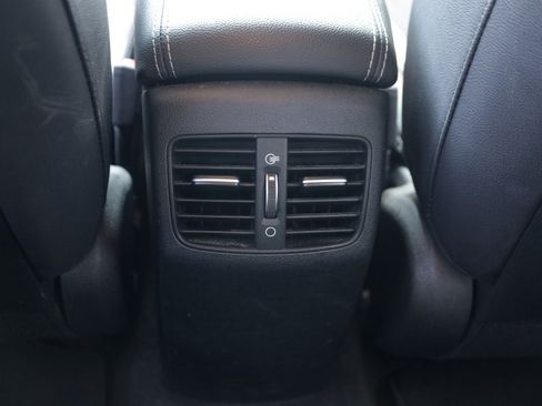 Used 2022 Kia Niro EX FWD image 12
