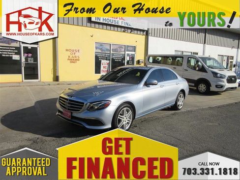 Used 2017 Mercedes-Benz E 300 4MATIC w/ Premium 3 Package image 1