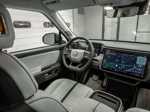 Used 2023 Rivian R1S Adventure image 16