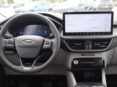 Used 2023 Ford Escape SE w/ PHEV Premium Package FWD image 14