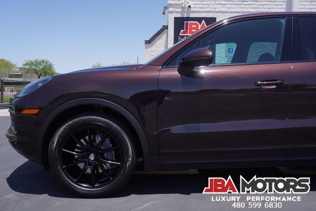 Used 2020 Porsche Cayenne AWD/4WD image 39