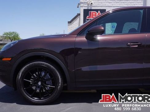 Used 2020 Porsche Cayenne AWD/4WD image 39