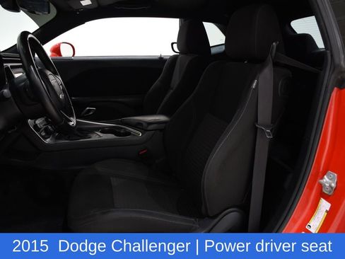 Used 2015 Dodge Challenger SXT w/ Driver Convenience Group image 13