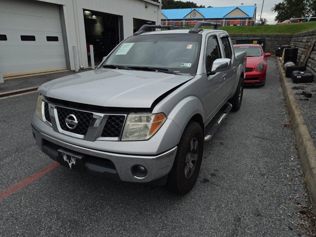 Used 2007 Nissan Frontier NISMO w/ Sunroof Pkg AWD/4WD image 1
